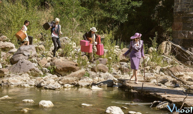 Xem Phim Chuyến Du Hành Thời Gian Của Lazzaro - Happy As Lazzaro - Vkool.Net - Ảnh 4