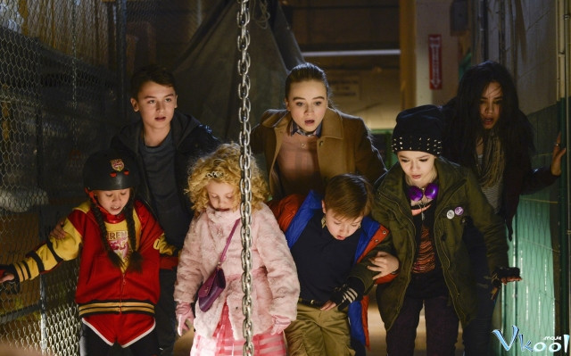 Xem Phim Bảo Mẫu Phiêu Lưu Ký - Adventures In Babysitting - Vkool.Net - Ảnh 4