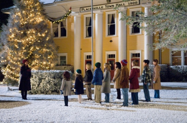 Xem Phim Ngôi Nhà Giáng Sinh - Thomas Kinkade's Christmas Cottage - Vkool.Net - Ảnh 2