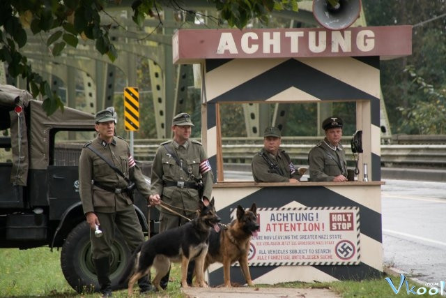 Xem Phim Thế Giới Khác 1 - The Man In The High Castle Season 1 - Vkool.Net - Ảnh 3