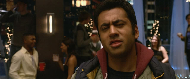 Xem Phim Harold Và Kumar - A Very Harold & Kumar 3d Christmas - Vkool.Net - Ảnh 4